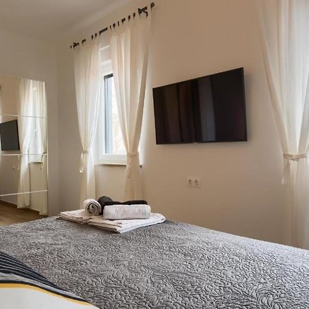 Apartments Dream In Arena 1 Pula Center Free Parking Eksteriør billede
