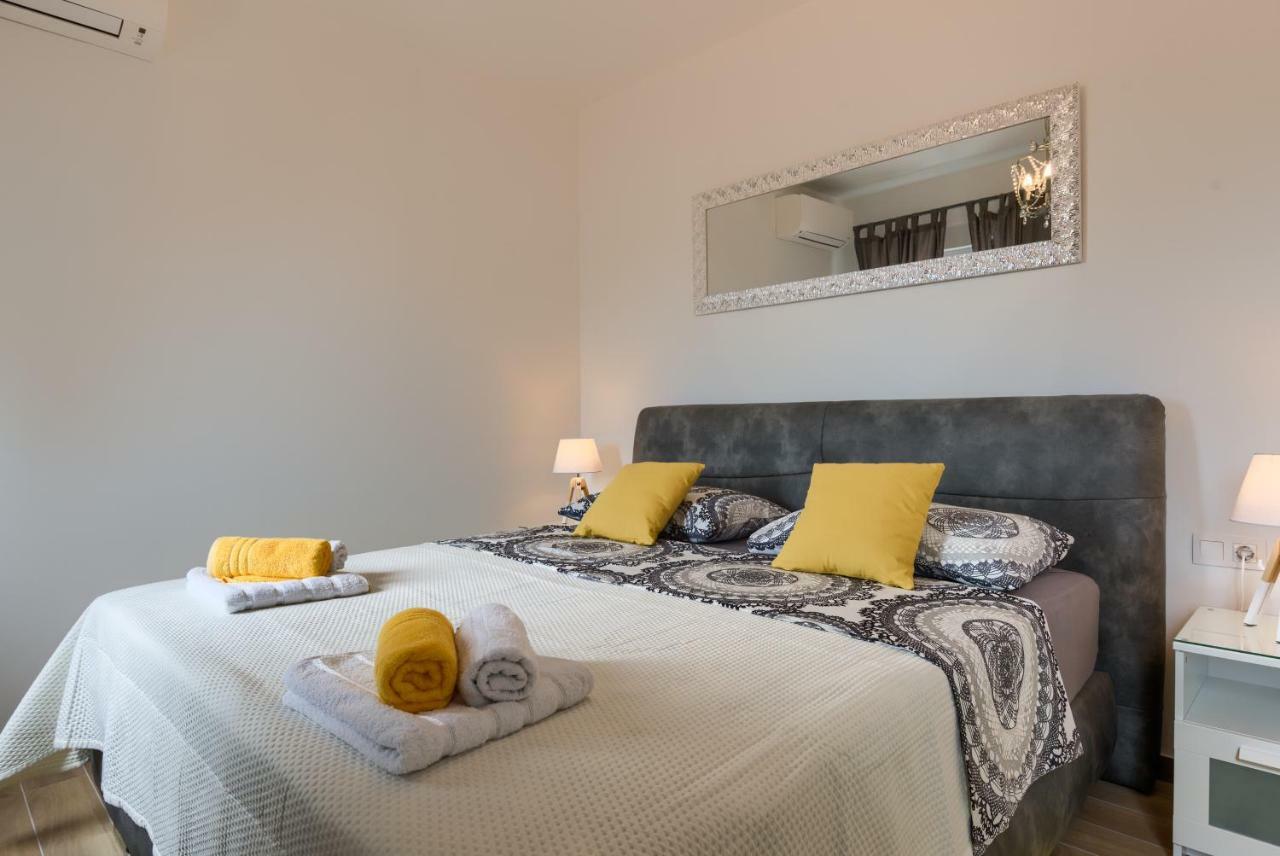 Apartments Dream In Arena 1 Pula Center Free Parking Eksteriør billede